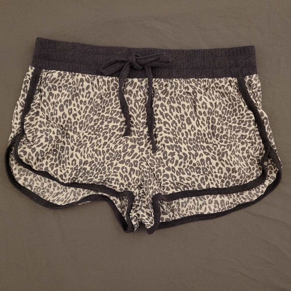 Victoria's Secret | Leopard Print Dolphin Shorts S